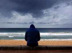 Survei Terbaru: Pria Paruh Baya di Australia adalah Kelompok Paling Kesepian