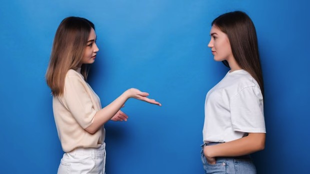 Terbuka untuk Meminta Maaf Terbuka untuk Meminta Maaf/ Freepik.com/diana.grytsku