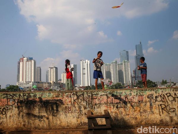 Angka Kemiskinan Ibu Kota Turun Gaes, Tapi...