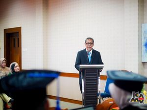 Aktor Deddy Mizwar Raih Gelar Doktor di Unpad, Disertasinya Bahas Ini Aktor Deddy Mizwar Raih Gelar Doktor di Unpad, Disertasinya Bahas Ini