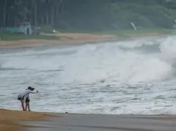 Badai Tropis Talim Dekati China-Vietnam, Ribuan Orang Dievakuasi
