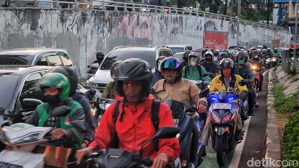 Jelang Libur 1 Muharam, Arus Lalin Terpantau Padat