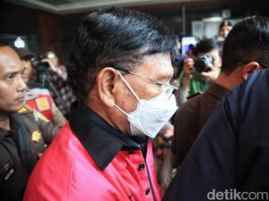 Babak Baru Sidang Korupsi BTS Sampai Disebut Hakim Proyek Mangkrak