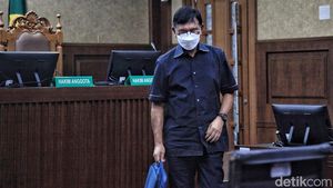 Eksepsi Johnny Plate Ditolak Hakim