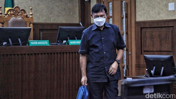 Eksepsi Johnny Plate Ditolak Hakim