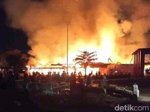 RSUD Puri Husada Tembilahan Terbakar, Begini Kondisi Para Pasien RSUD Puri Husada Tembilahan Terbakar, Begini Kondisi Para Pasien