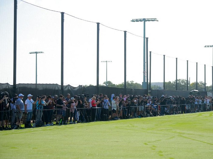 FORT LAUDERDALE, FLORIDA - JULY 18: Media line the practice field as Lionel Messi trains during an Inter Miami CF Training Session at Florida Blue Training Center on July 18, 2023 in Fort Lauderdale, Florida.   Hector Vivas/Getty Images/AFP (Photo by Hector Vivas / GETTY IMAGES NORTH AMERICA / Getty Images via AFP)