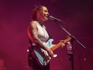 Profil Lucy Spraggan, Mantan Peserta The X Factor yang Jadi Korban Pemerkosaan