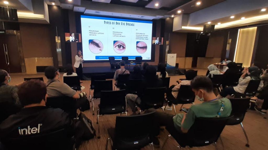 Momen Peringatan Bulan Kesadaran Mata Kering Momen Peringatan Bulan Kesadaran Mata Kering