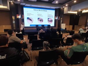 Momen Peringatan Bulan Kesadaran Mata Kering Momen Peringatan Bulan Kesadaran Mata Kering