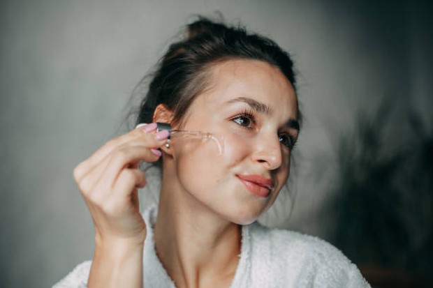 Niacinamide bermanfaat dalam mencerahkan kulit/Foto: pexels.com/Aleksandra Shamonina fakta niacinamide