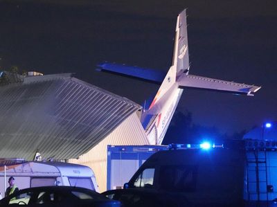Penampakan Pesawat Cessna yang Tabrak Hanggar di Polandia