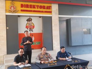 Keluarga Pastikan Baju hingga Sandal Korban Mutilasi di Sleman Milik Redho Keluarga Pastikan Baju hingga Sandal Korban Mutilasi di Sleman Milik Redho