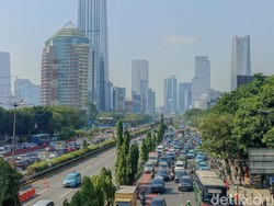 Warga Ngeluh Macet di Gatsu Tak Ada Habisnya Bikin Telat Ngantor