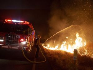 Potret Ngeri Api Kebakaran Hutan Membara di California Selatan