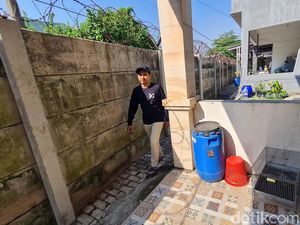 Duduk Perkara Akses 10 Rumah Cluster di Bekasi Ditutup Tembok gegara Sengketa