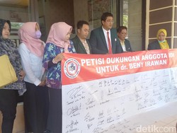 IDI Jatim Datangi Polres Sampang Dukung Dokter Korban Pemukulan 3 Aktivis