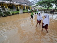 Kasihan! Sekolah di Jambi Ini Langganan Banjir