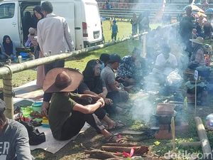 Lomba Nasi Liwet, Jadi Cara Warga Desa di Tasik Sambut Tahun Baru Islam Lomba Nasi Liwet, Jadi Cara Warga Desa di Tasik Sambut Tahun Baru Islam