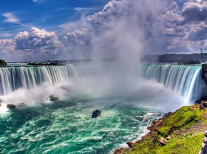 Ekspektasi vs Realita Saat Traveling, Kirain Sepi Ternyata...