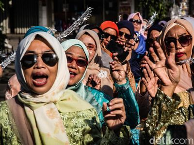 Hebohnya Emak-emak Pawai 1 Muharram di Jakarta Islamic Center