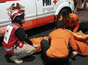 Pesepeda Tewas Tertabrak Mobil di Jalan Embong Malang Surabaya