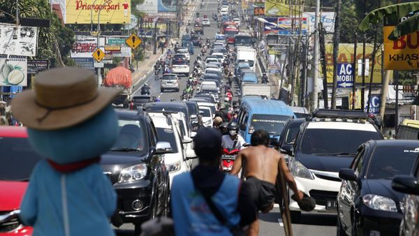 Kepadatan Jalur Puncak Saat Libur Tahun Baru Islam