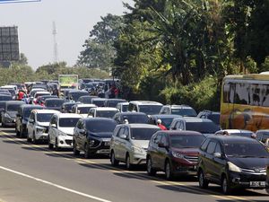Berlaku Ganjil Genap, Puncak Diprediksi Paling Padat Saat Libur Nataru Berlaku Ganjil Genap, Puncak Diprediksi Paling Padat Saat Libur Nataru