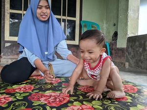 Kenalkan Namaku Karunia! Bayi yang Memiliki 6 Kaki dari Lombok Timur