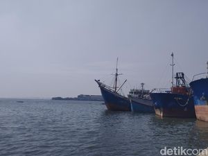 Cerita ABK Tak Bisa Kerja hingga Ngutang gegara Bangkai Kapal di Sunda Kelapa Cerita ABK Tak Bisa Kerja hingga Ngutang gegara Bangkai Kapal di Sunda Kelapa