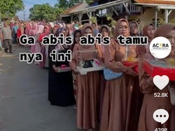 Viral Pernikahan Egi dan Mia Diantar Rombongan 1.000 Orang