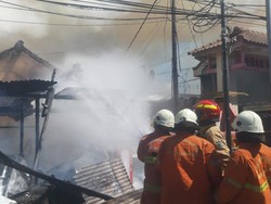 Rumah dan Warung di Surabaya Ludes Terbakar gegara Lupa Matikan Kompor
