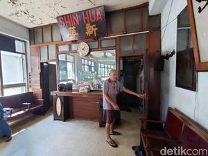 Senjakala Shin Hua, Barbershop Tertua yang Dikelola Pewaris Terakhir Senjakala Shin Hua, Barbershop Tertua yang Dikelola Pewaris Terakhir
