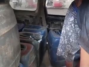 Oknum Petugas SPBU di Kendari Layani Pembelian BBM Pakai Jeriken Diskors