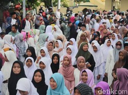 Tahun Baru Hijriah, Warga Ternate Pawai Syiar Islam dari Kedaton Kesultanan