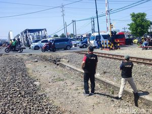 Buntut Tabrakan KA Vs Truk, KNKT Audit Perlintasan Rel Madukoro Semarang Buntut Tabrakan KA Vs Truk, KNKT Audit Perlintasan Rel Madukoro Semarang