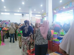 Tradisi Bulan Muharram, Masyarakat Bugis-Makassar Belanja Ember-Gayung