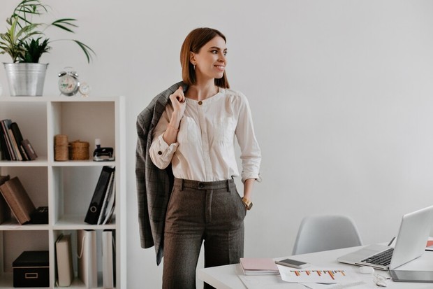 Virgo/ Foto: Freepik/@lookstudio