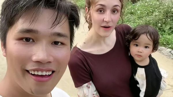 10 Potret Kebahagiaan Bule Kaya Dinikahi Anak Petani yang Kini Ikut Bertani