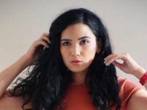 Video: Cerita Dinda Kanyadewi-Yunita Siregar Tergila-gila BTS Video: Cerita Dinda Kanyadewi-Yunita Siregar Tergila-gila BTS