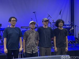 Konser Efek Rumah Kaca Modal Sendiri, Cholil Mahmud: Melakukan Sesuatu yang Boncos! Konser Efek Rumah Kaca Modal Sendiri, Cholil Mahmud: Melakukan Sesuatu yang Boncos!