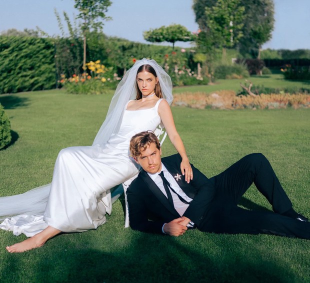 pernikahan barbara palvin dan dylan sprouse