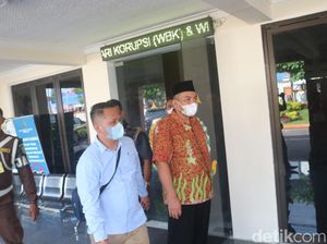 2 Tersangka Korupsi Pupuk Subsidi di Jombang Tak Kunjung Ditahan 2 Tersangka Korupsi Pupuk Subsidi di Jombang Tak Kunjung Ditahan