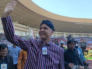 Ganjar Ungkap Pertemuan dengan Kades Se-Jatim: Durung Kampanye Bro! Ganjar Ungkap Pertemuan dengan Kades Se-Jatim: Durung Kampanye Bro!
