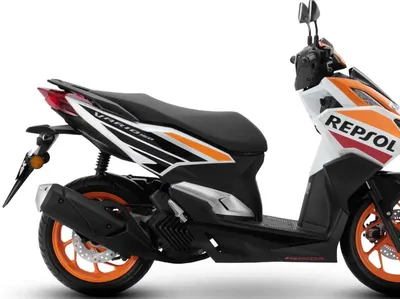 Sporty Abis! Tampang Honda Vario 160 Berselimut Livery Repsol MotoGP