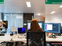 Mencegah Peretasan Keamanan Kantor dengan Kamera AI