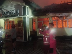 Kantor Bawaslu Palangkaraya Terbakar, Dokumen Pemilu-Uang Rp 70 Juta Ludes