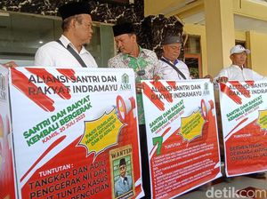Massa Tunda Aksi Demo di Ponpes Al-Zaytun Hari Ini Massa Tunda Aksi Demo di Ponpes Al-Zaytun Hari Ini