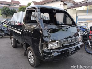 Sopir Pikap Sembunyikan Kendaraannya Usai Tabrak Lari Mahasiswa Bekasi Sopir Pikap Sembunyikan Kendaraannya Usai Tabrak Lari Mahasiswa Bekasi