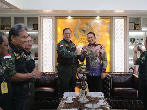 Momen Bambang Soesatyo Terima Kunjungan Hipakad